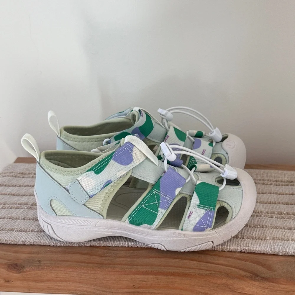 Happy NocNoc Hiking Free Summer Sandals
